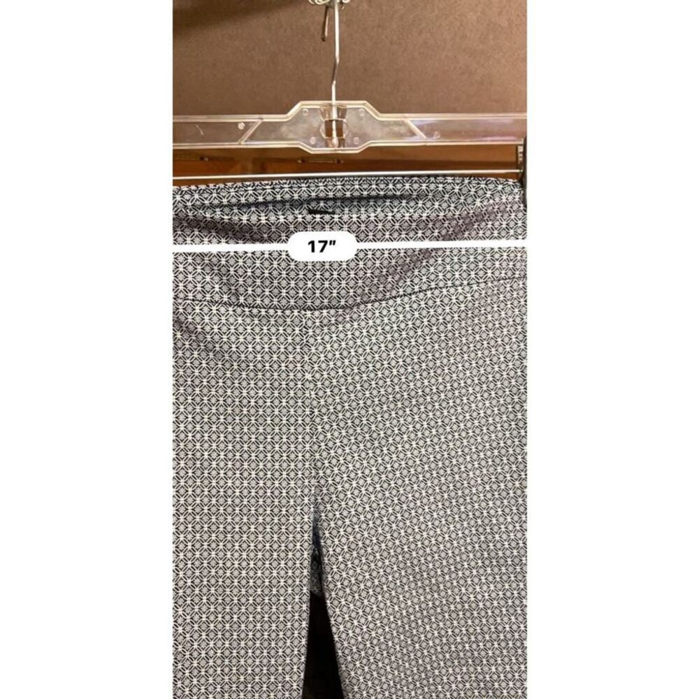 Attyre Gray and White Patterned Cropped Pants Size 14 - Picture 7 of 7